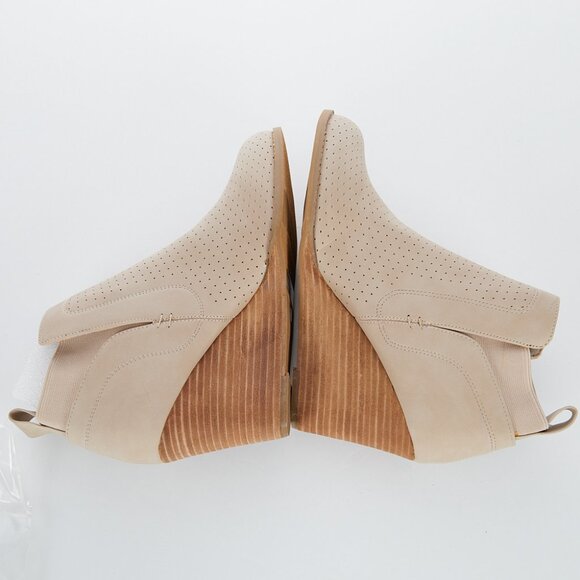 DV Dolce Vita GERDY Bootie in Beige Women's Size 9 NWT - Picture 5 of 8
